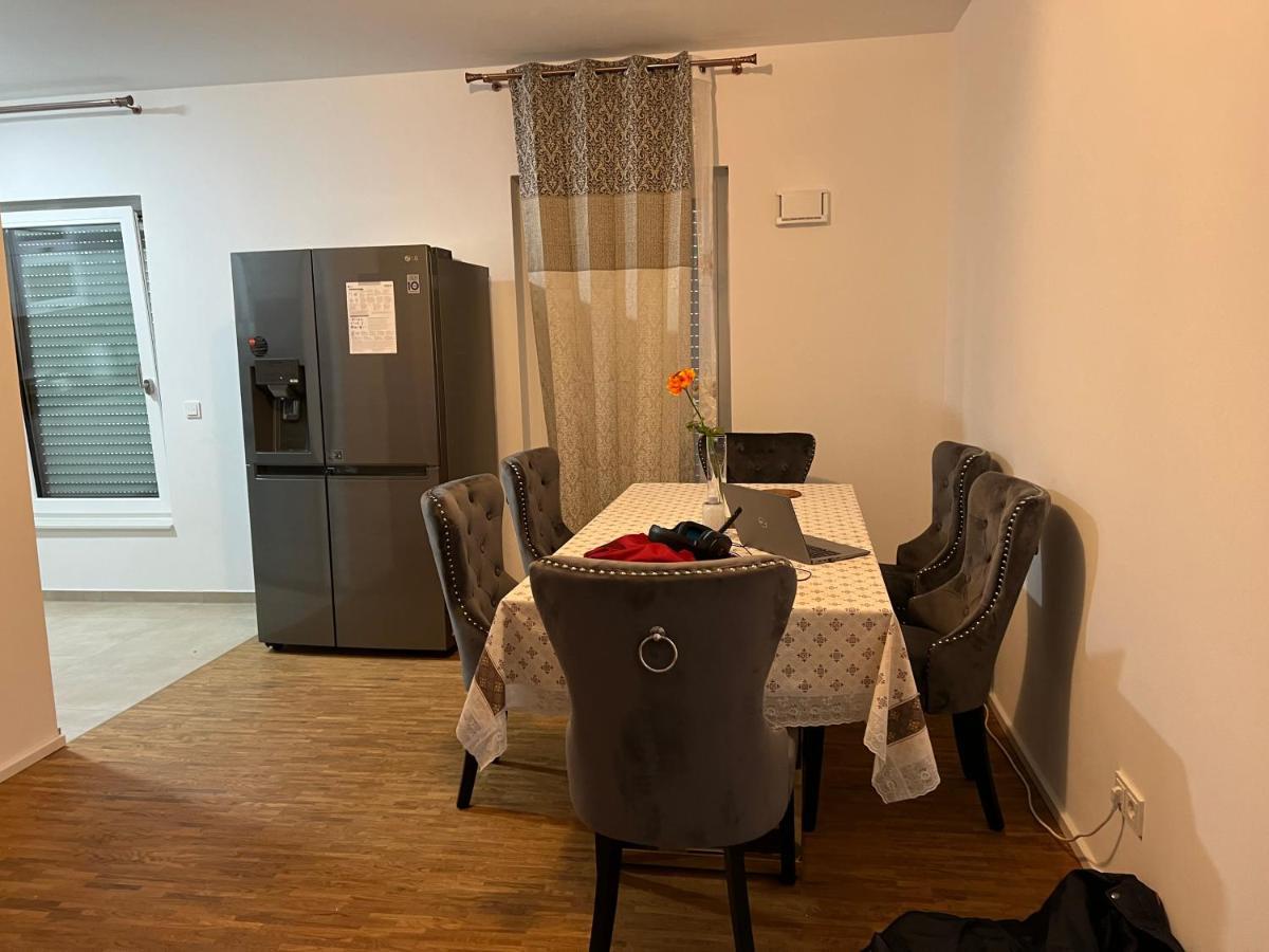 Three Bedroom Apartment In City Centre With A Grand Garden Frankfurt am Main Ngoại thất bức ảnh